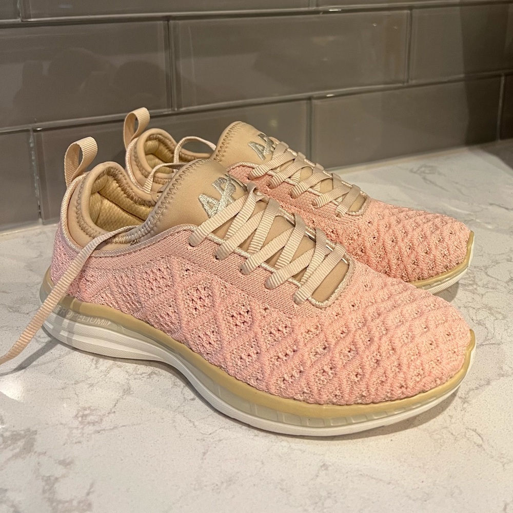 APL Women's TechLoom Phantom Blush/Cream
Tennis Shoe